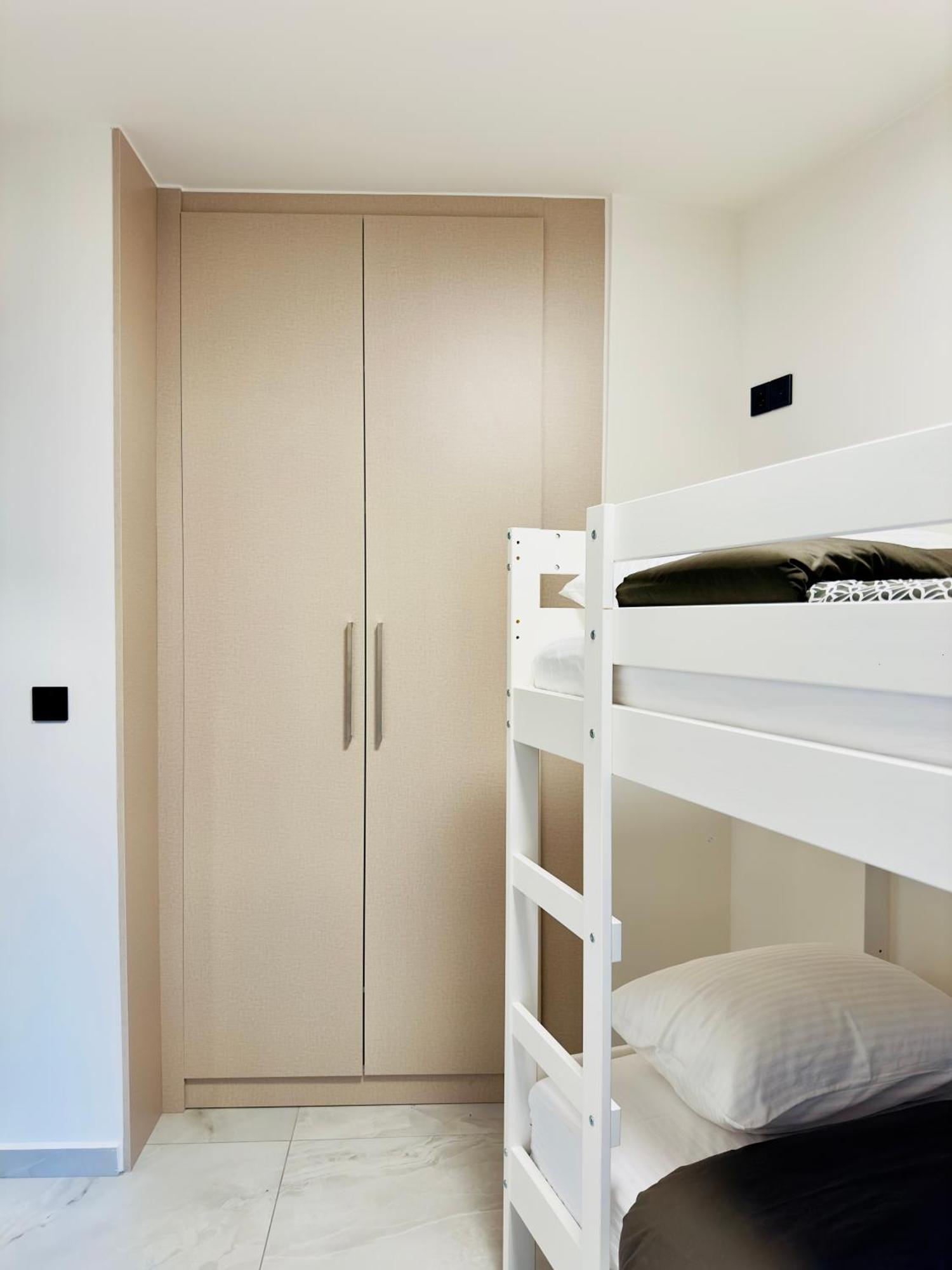 Apartment Modern Designer & Stylish Comfort Goudi *