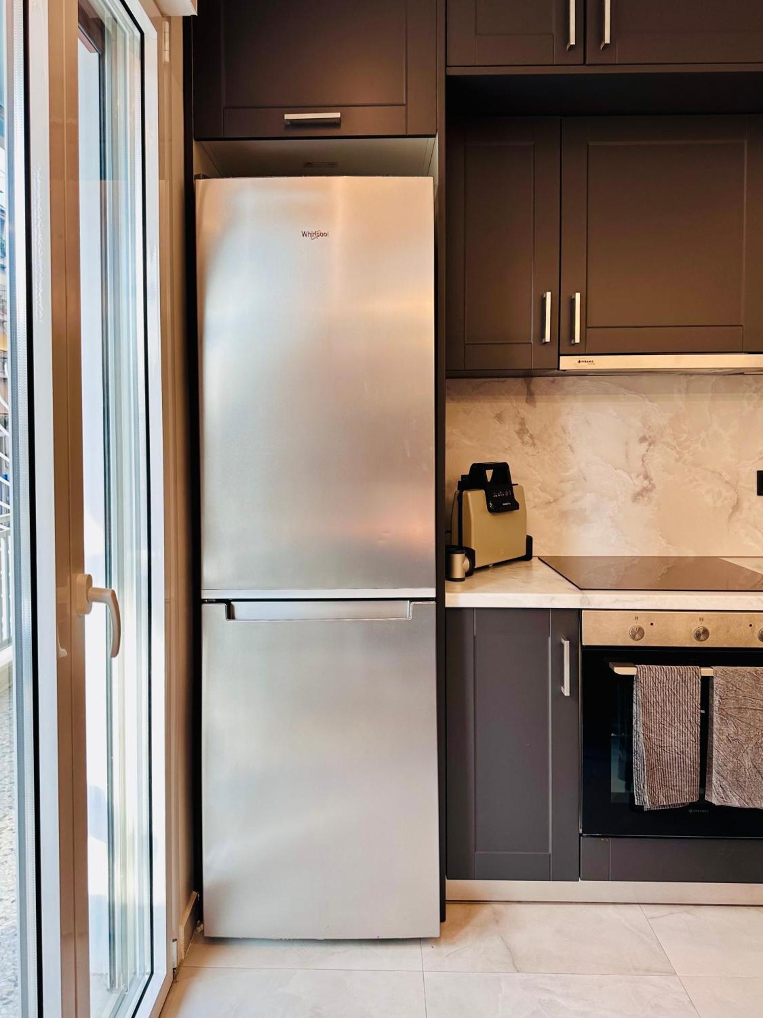 Modern Designer & Stylish Comfort Goudi Apartment *