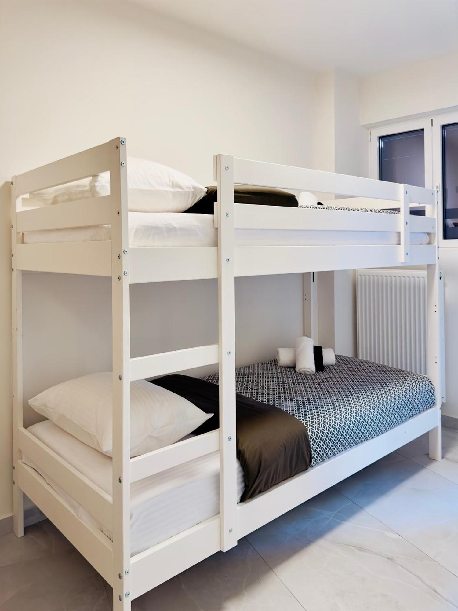 Apartment Modern Designer & Stylish Comfort Goudi