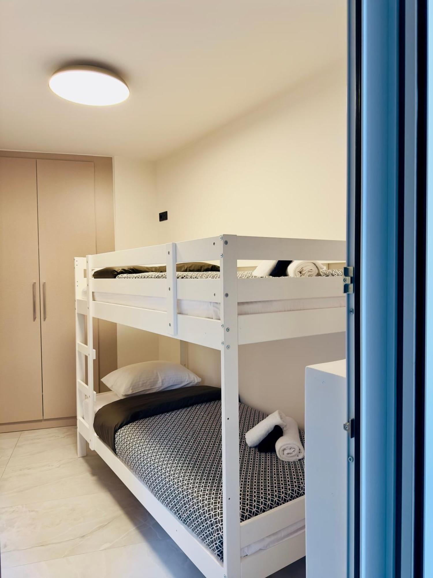 Apartment Modern Designer & Stylish Comfort Goudi