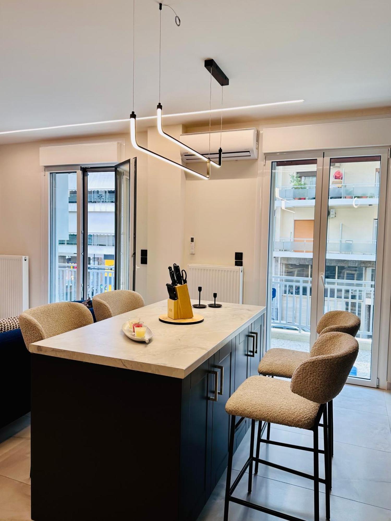 Apartment Modern Designer & Stylish Comfort Goudi